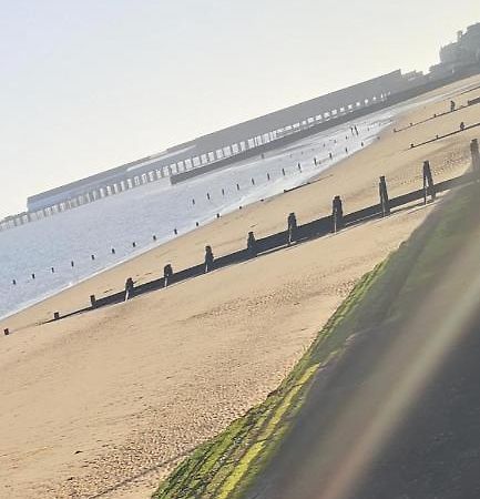 Lovely 2-Bed Caravan In Walton On The Naze Zewnętrze zdjęcie