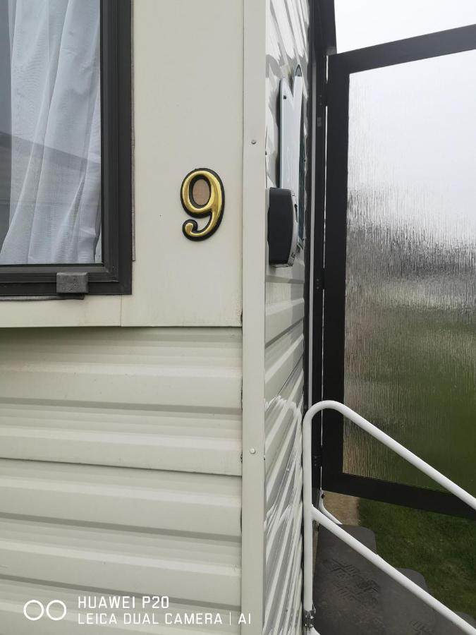 Lovely 2-Bed Caravan In Walton On The Naze Zewnętrze zdjęcie